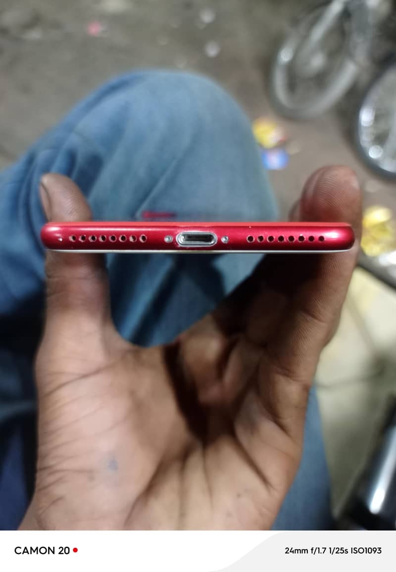Apple iPhone 7 Plus 0