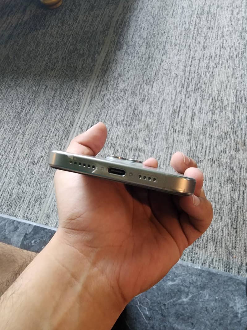 iPhone 15 Pro Max(JV) 3