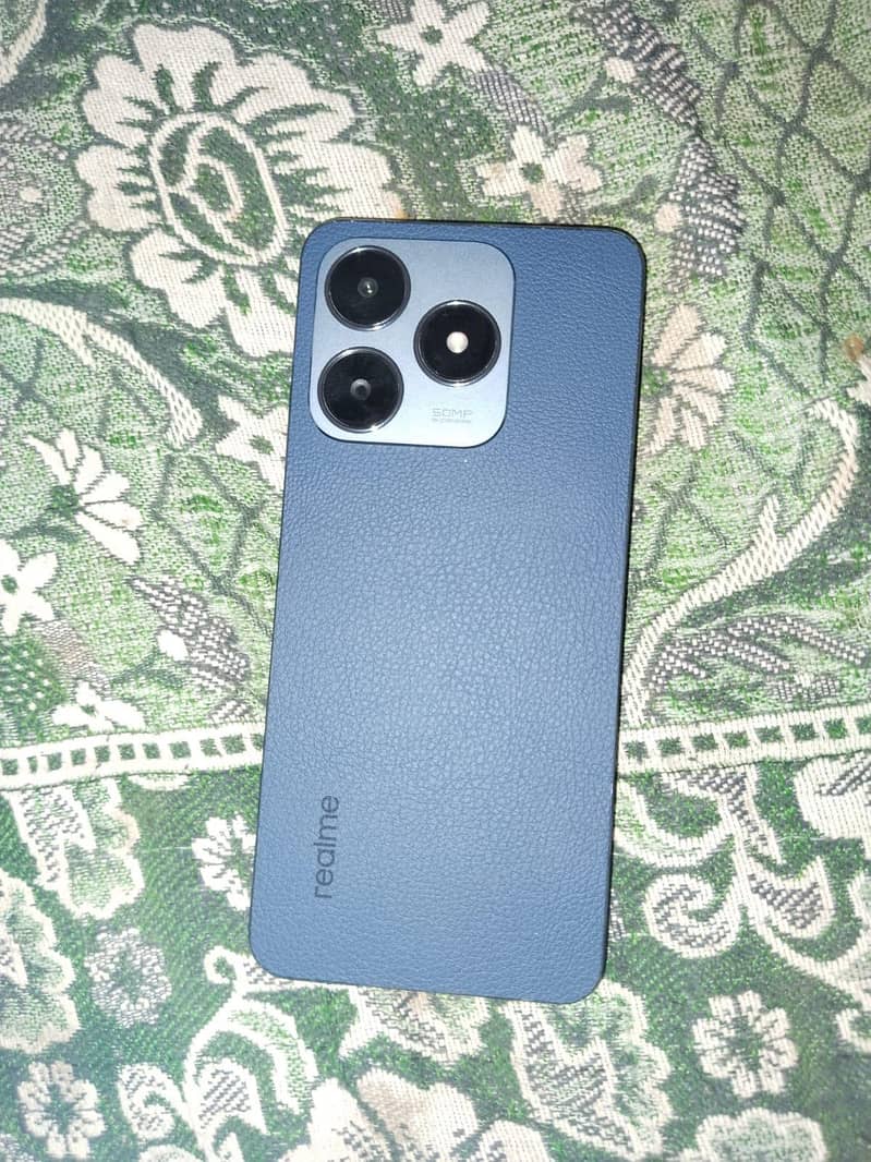 Realme C63 0