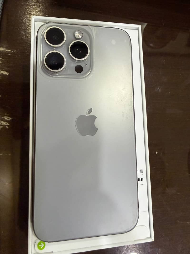 Apple iPhone 15 Pro Max 1
