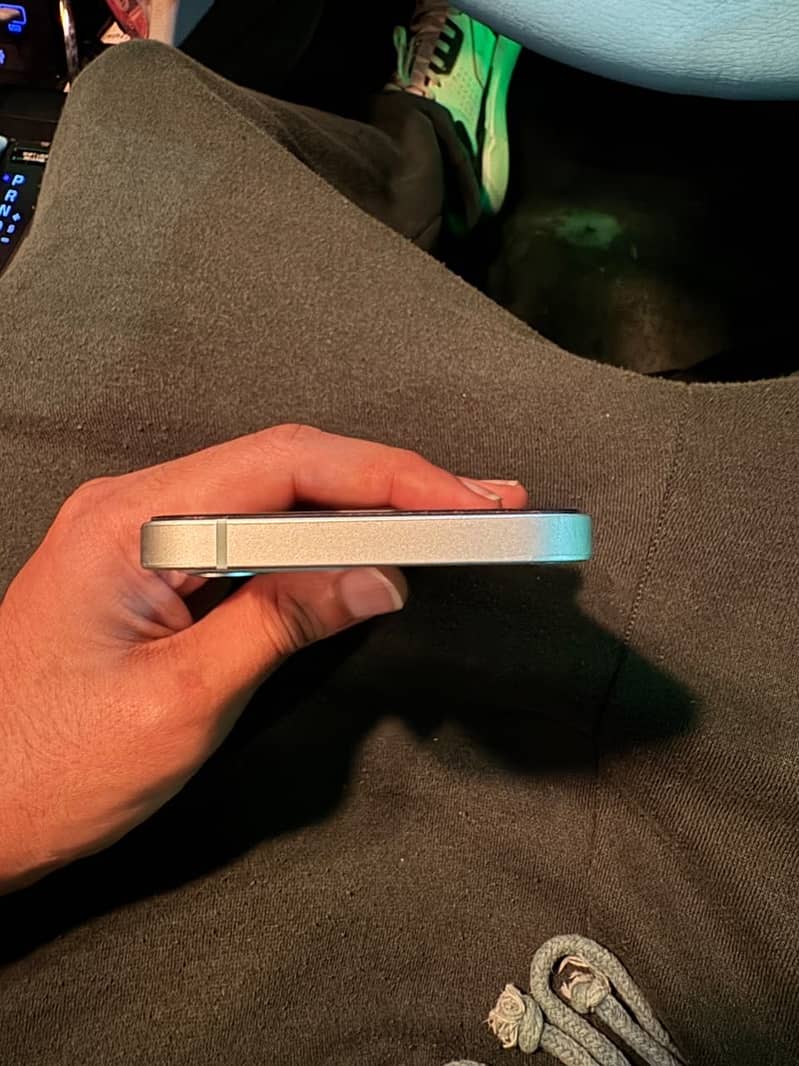 Apple iPhone 12 2