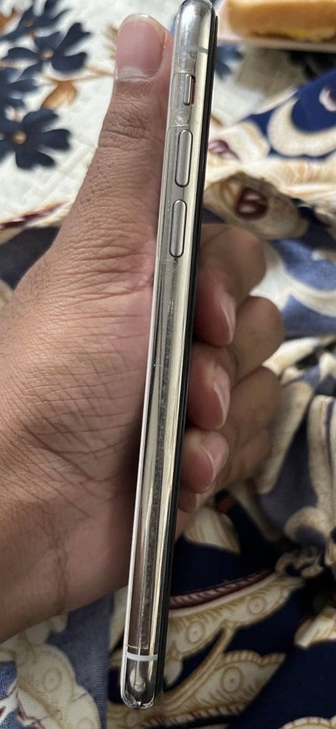 Apple iPhone X 2