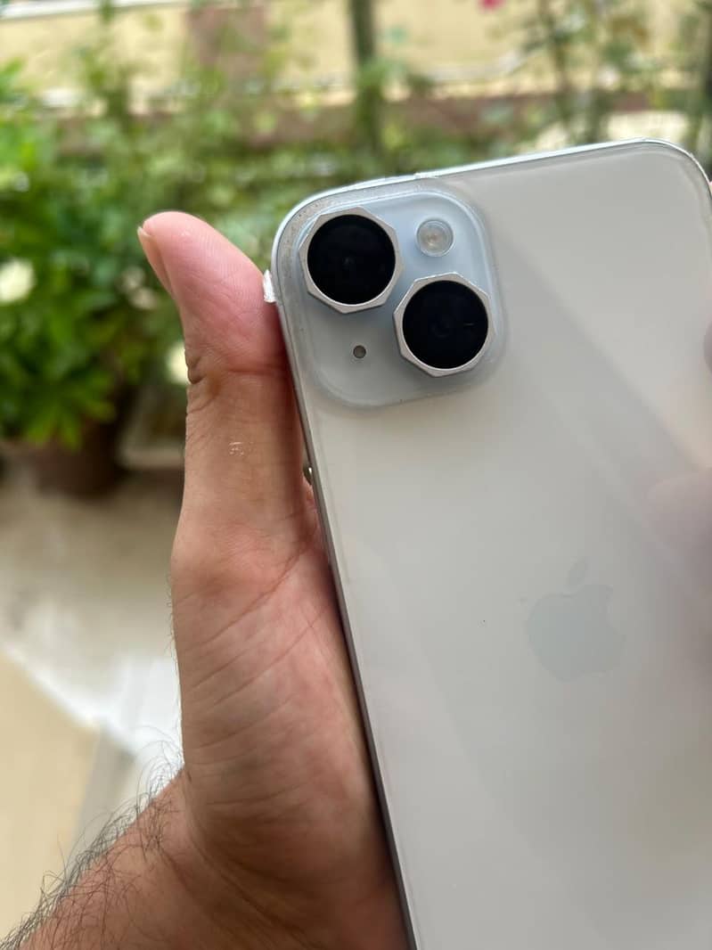 Apple iPhone 15 plus 4