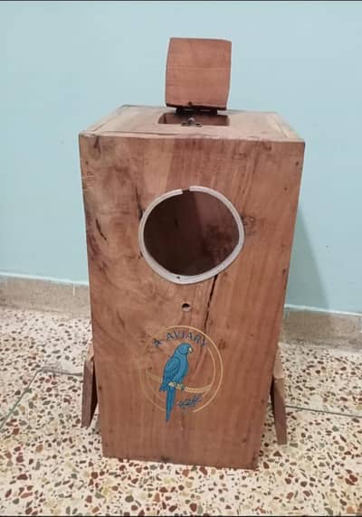 Raw breeding box