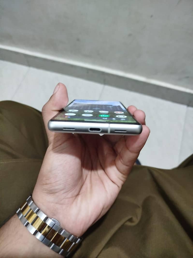 Google Pixel 7a 2
