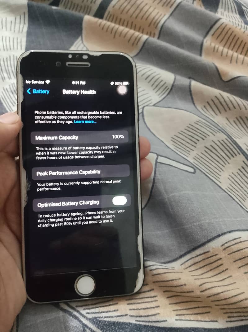 Apple iPhone 7 0