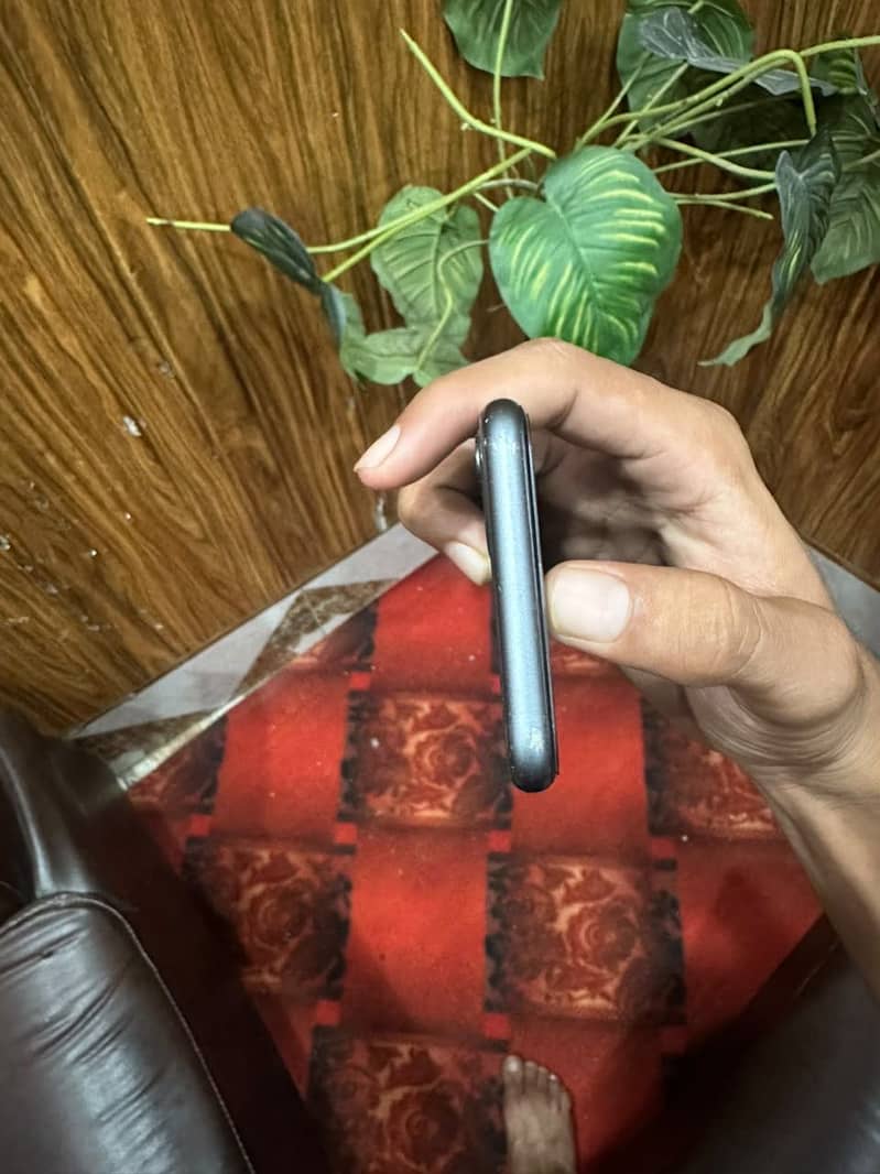 Apple iPhone 11 6