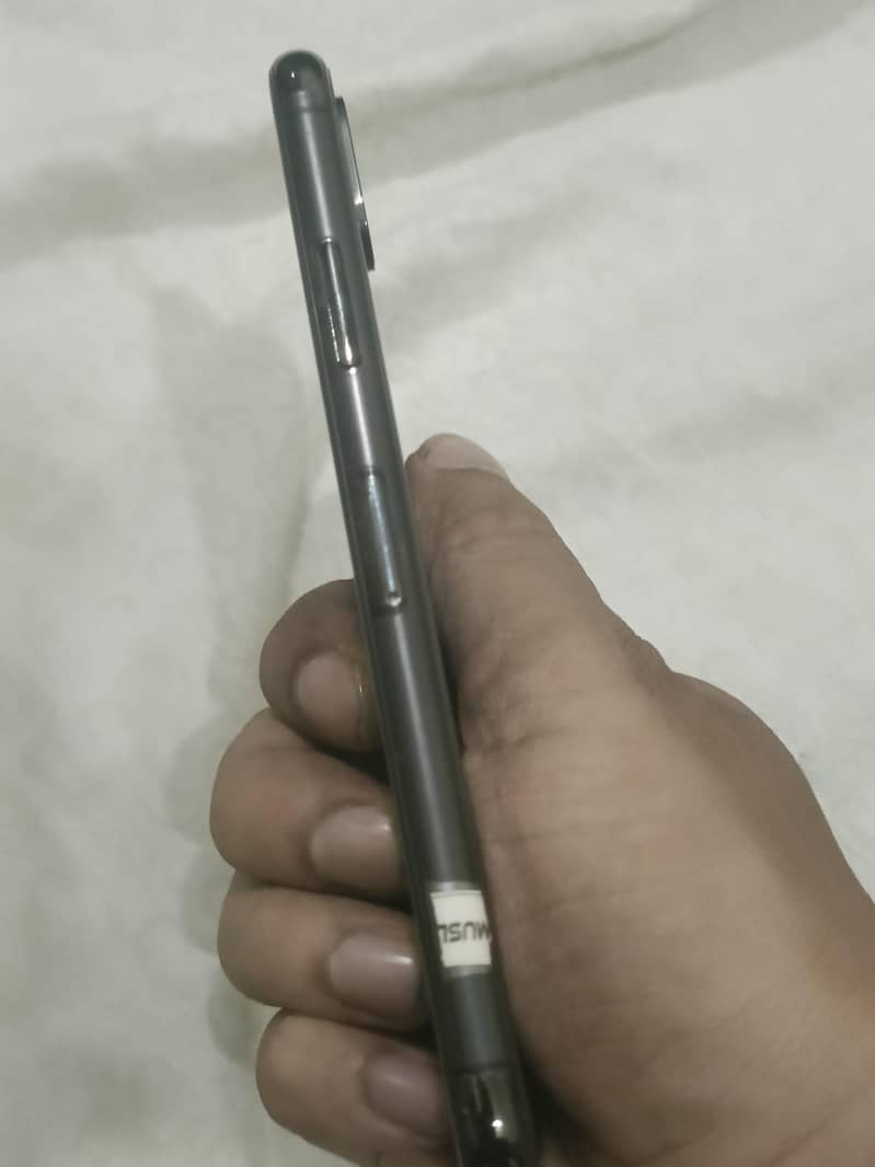 Apple iPhone X 6