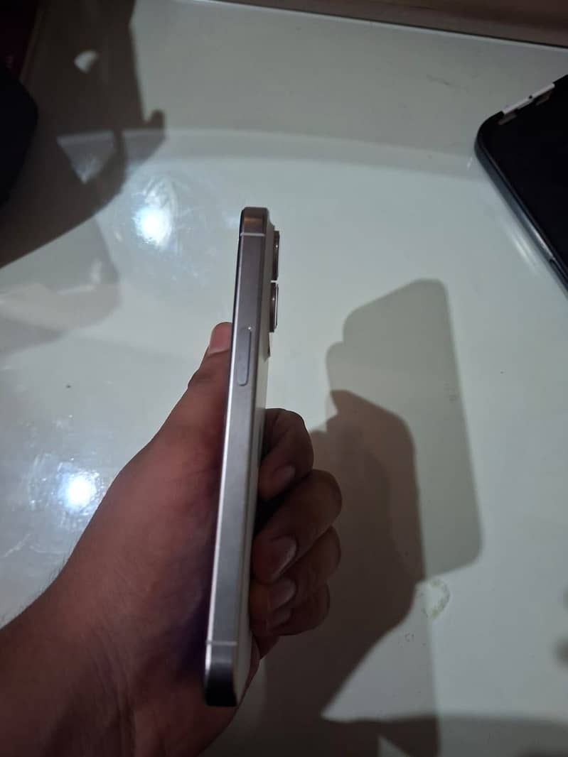 Apple iPhone 15 Pro 1