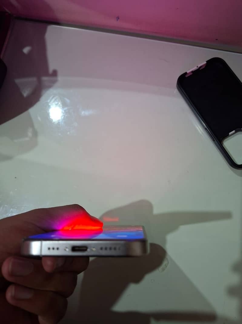 Apple iPhone 15 Pro 4