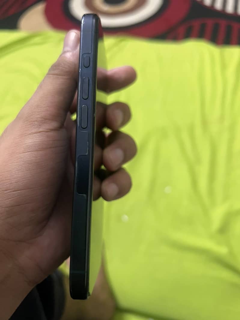 Apple iPhone 15 Pro 5