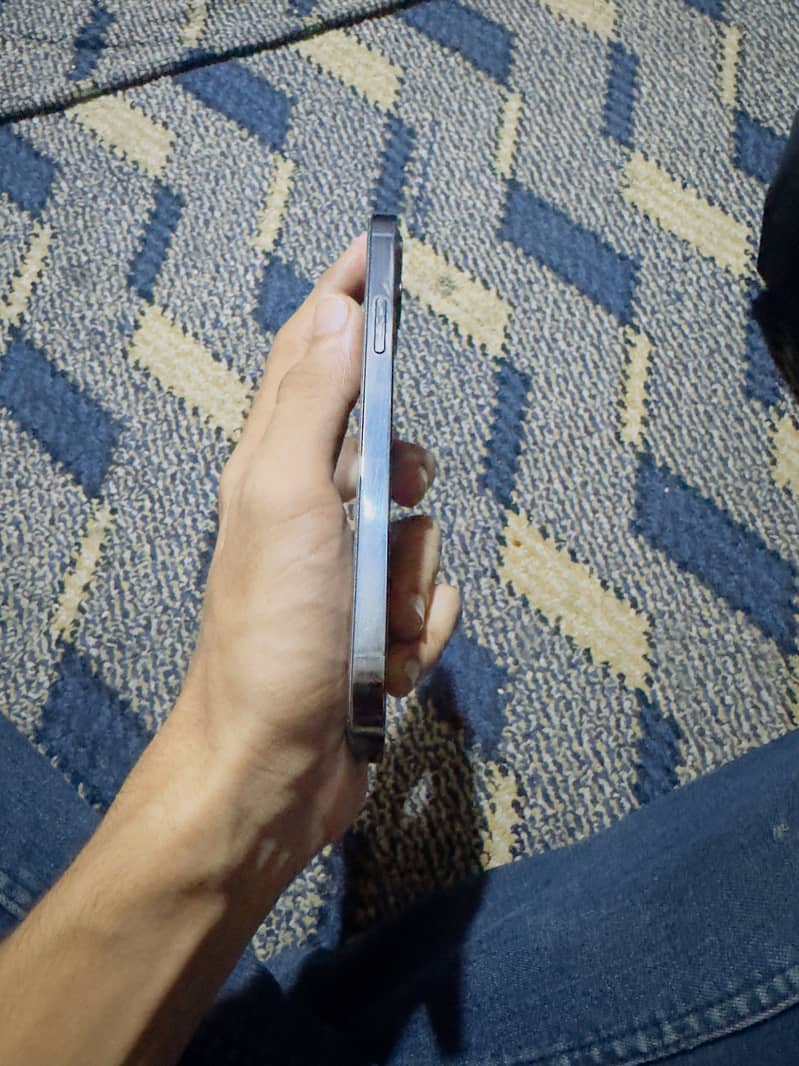 Apple iPhone 12 Pro 1