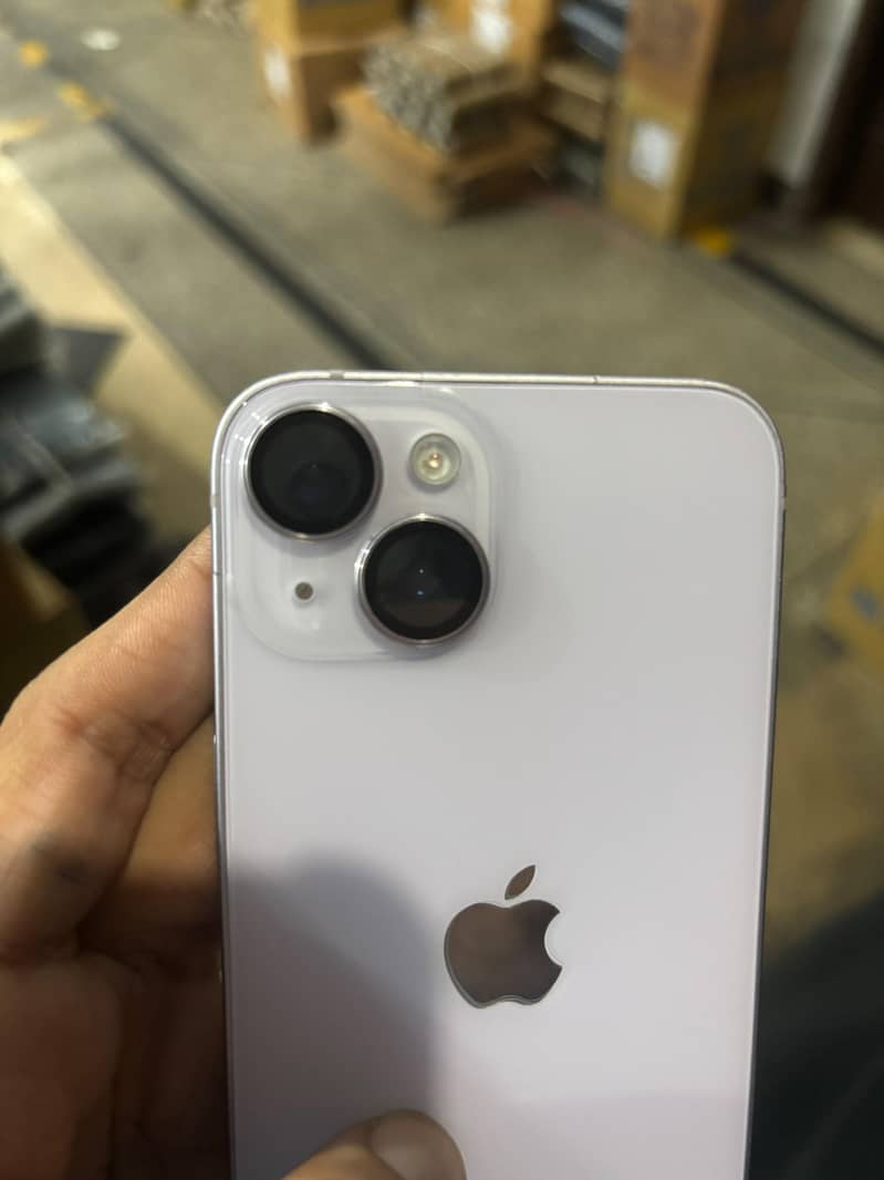 Apple iPhone 14 3
