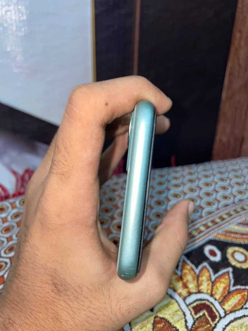 Apple iPhone 11 5