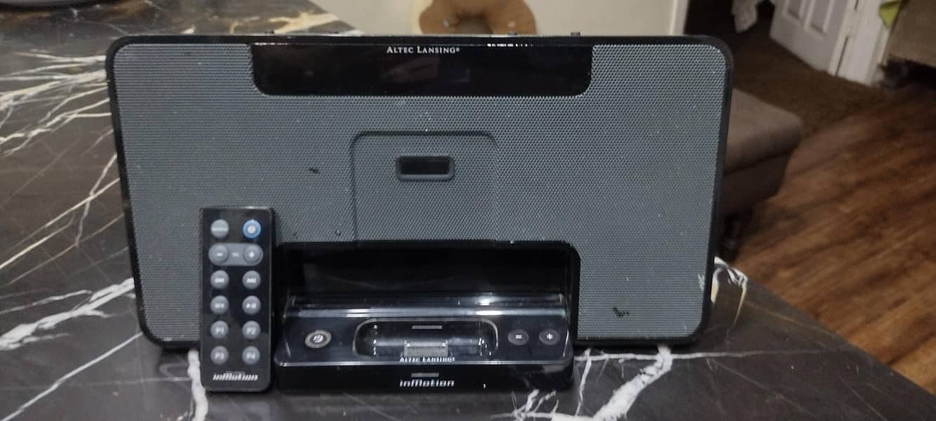 Altec Lansing docking station 1
