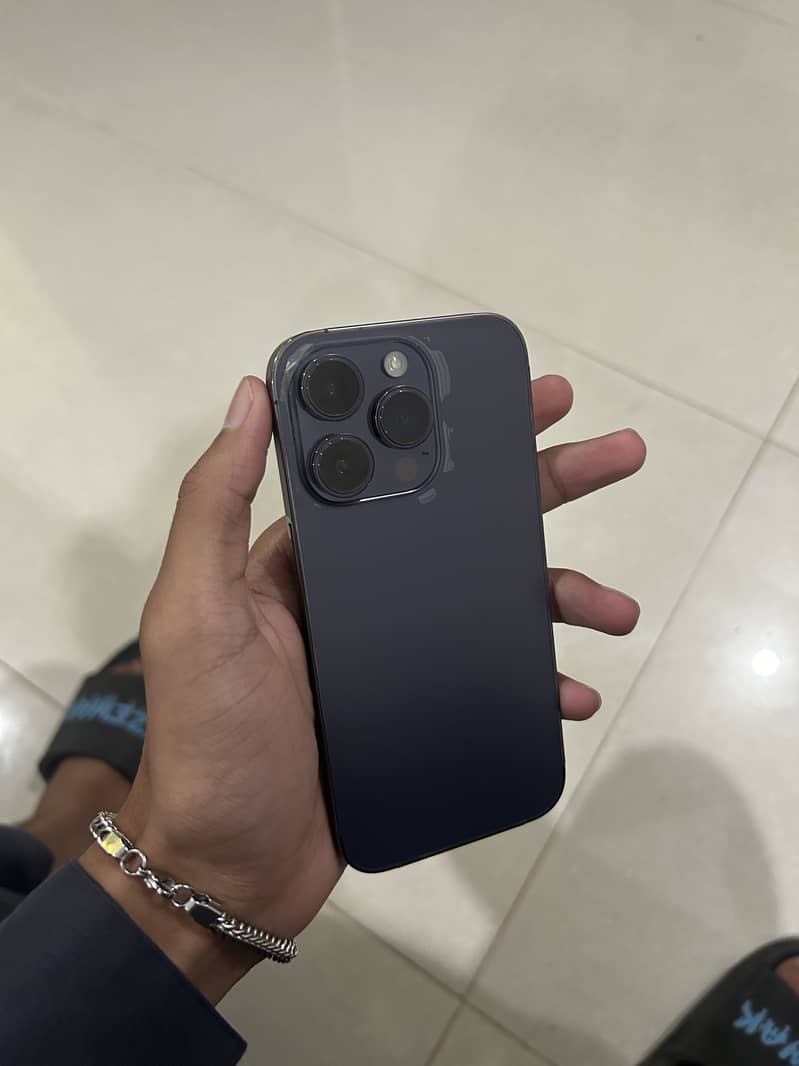 Apple iPhone 14 Pro 0