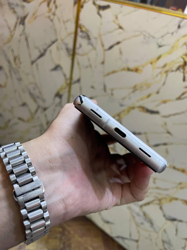 Google Pixel 7a 2