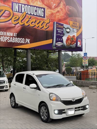 Toyota Pixis Epoch 2012