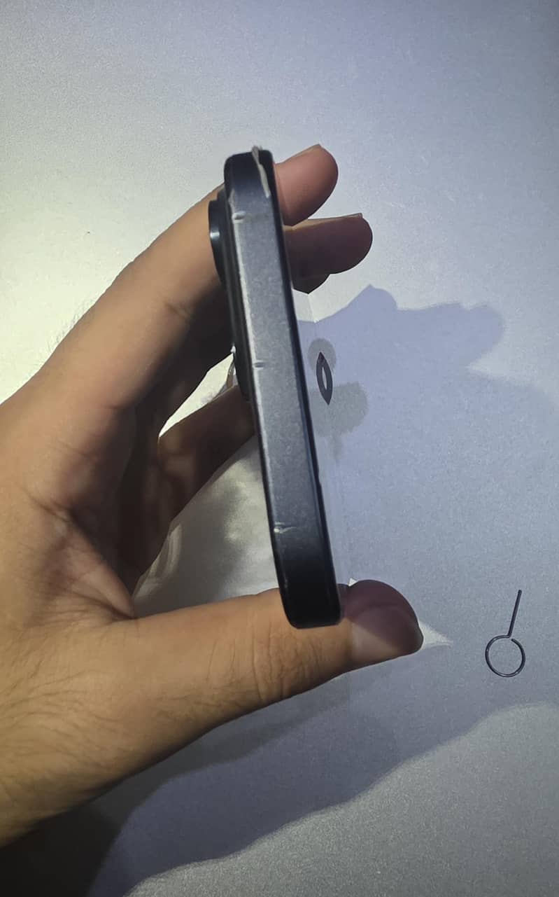 Apple iPhone 15 Pro Max 5