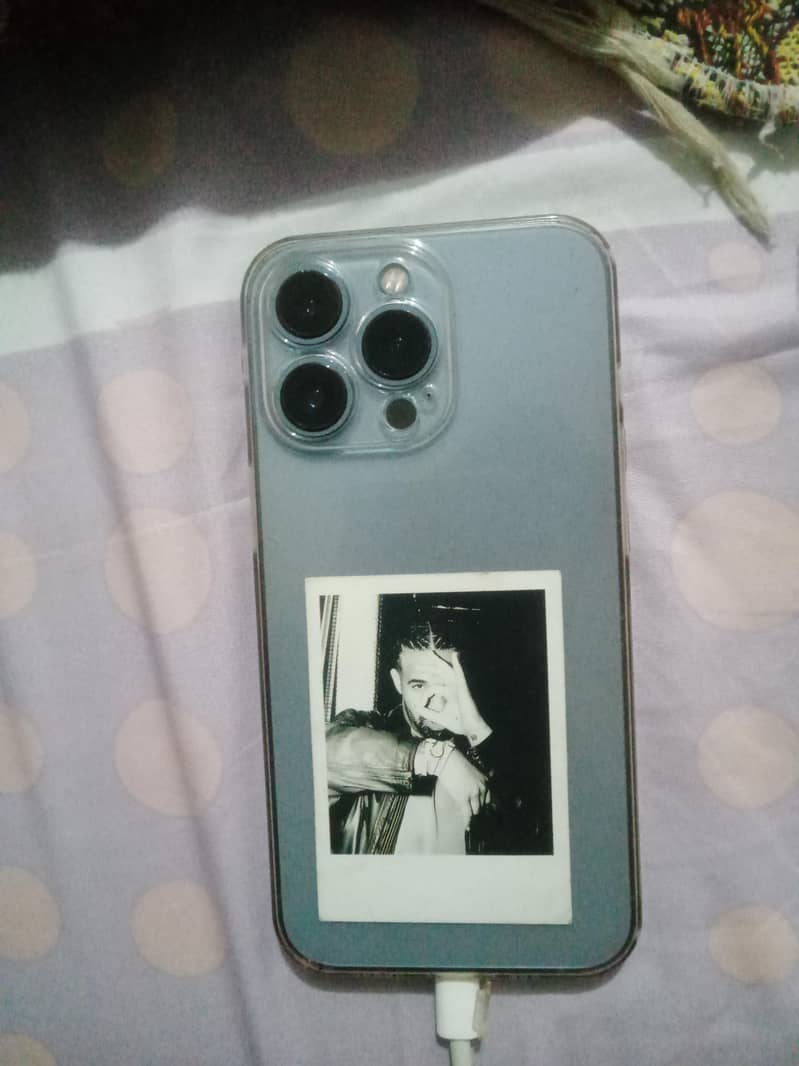 Apple iPhone 13 Pro 0