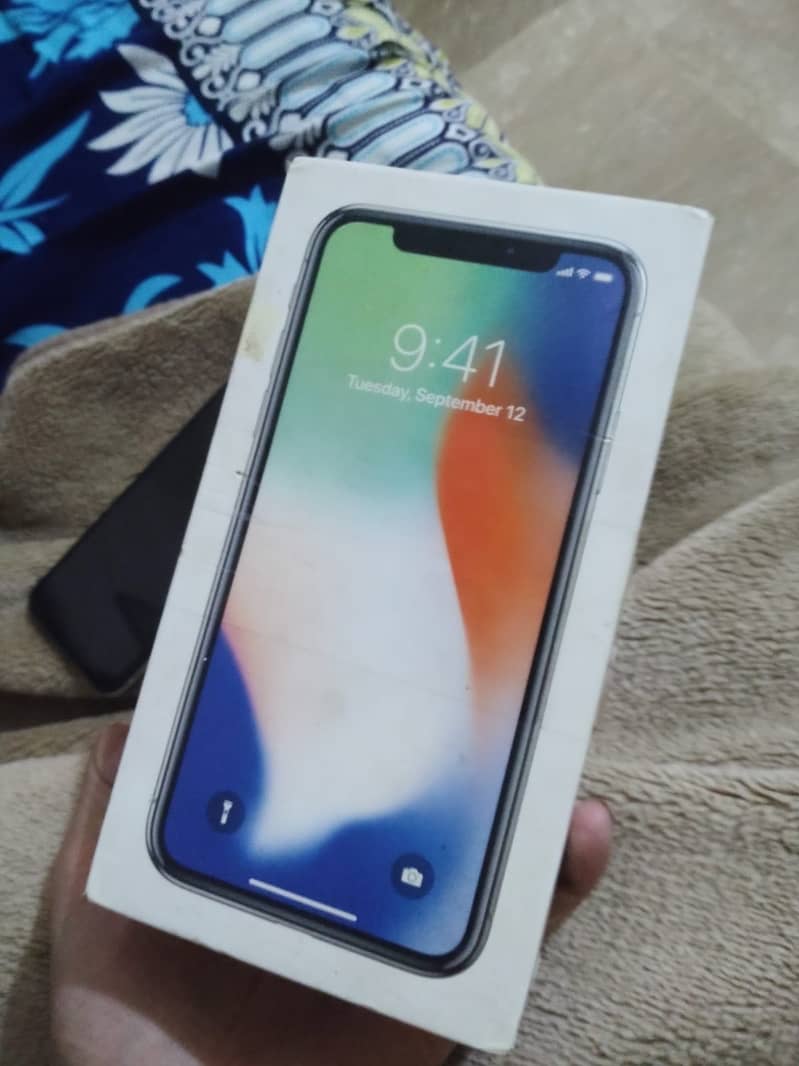iPhone X 6