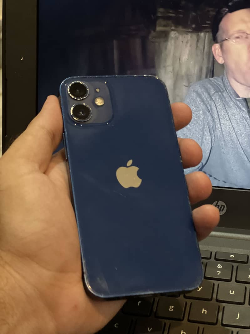iPhone 12 mini 0