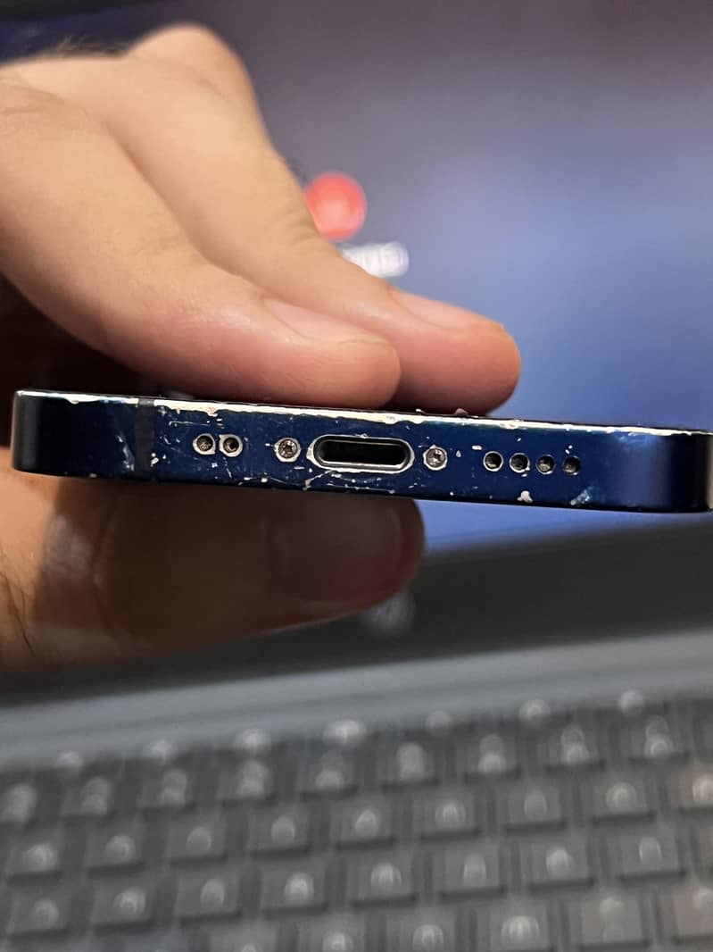 iPhone 12 mini 6