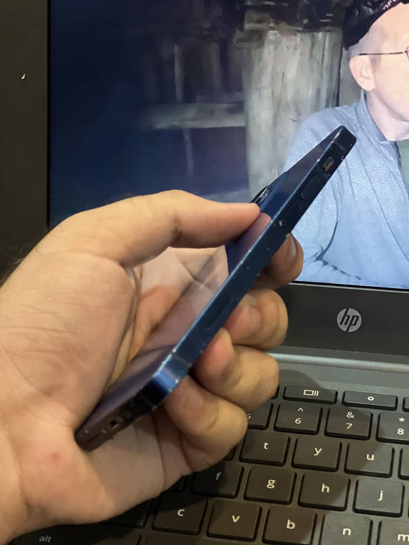 iPhone 12 mini 7