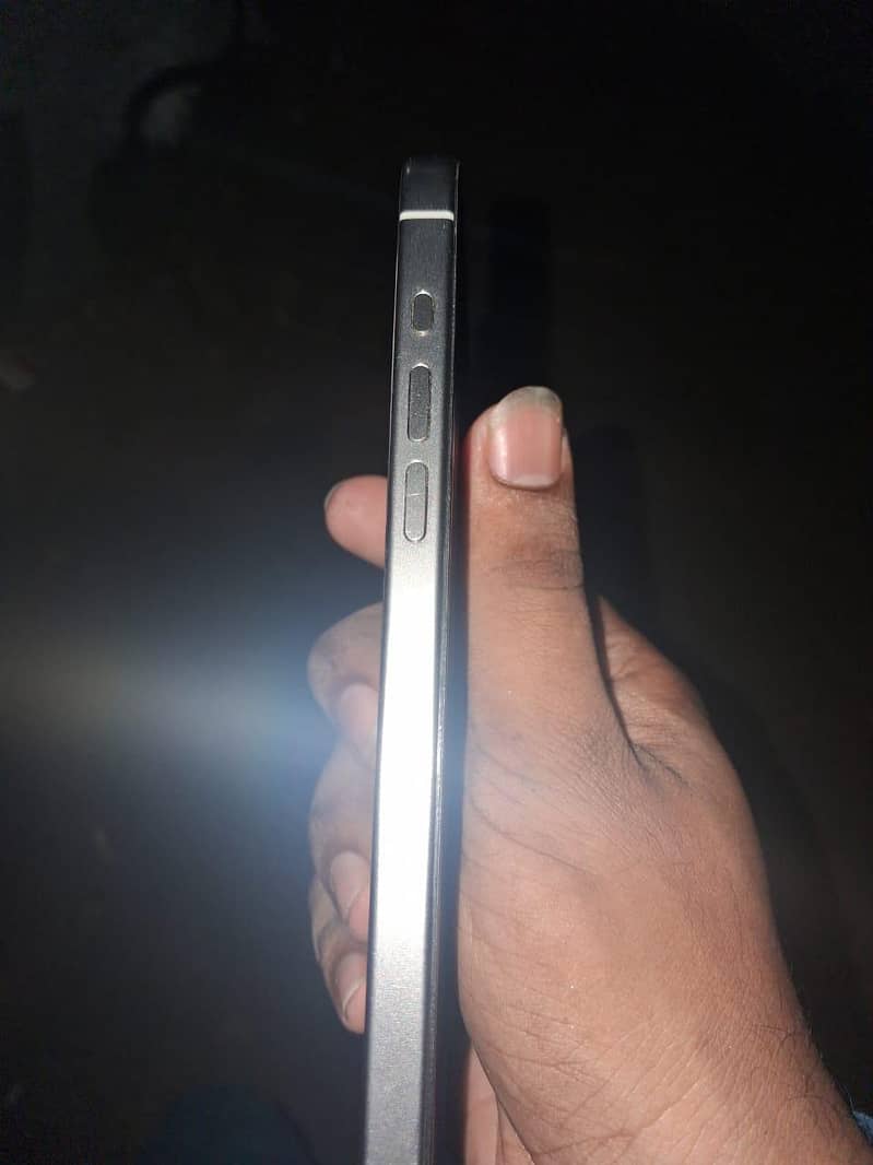 Apple iPhone 15 Pro Max 1