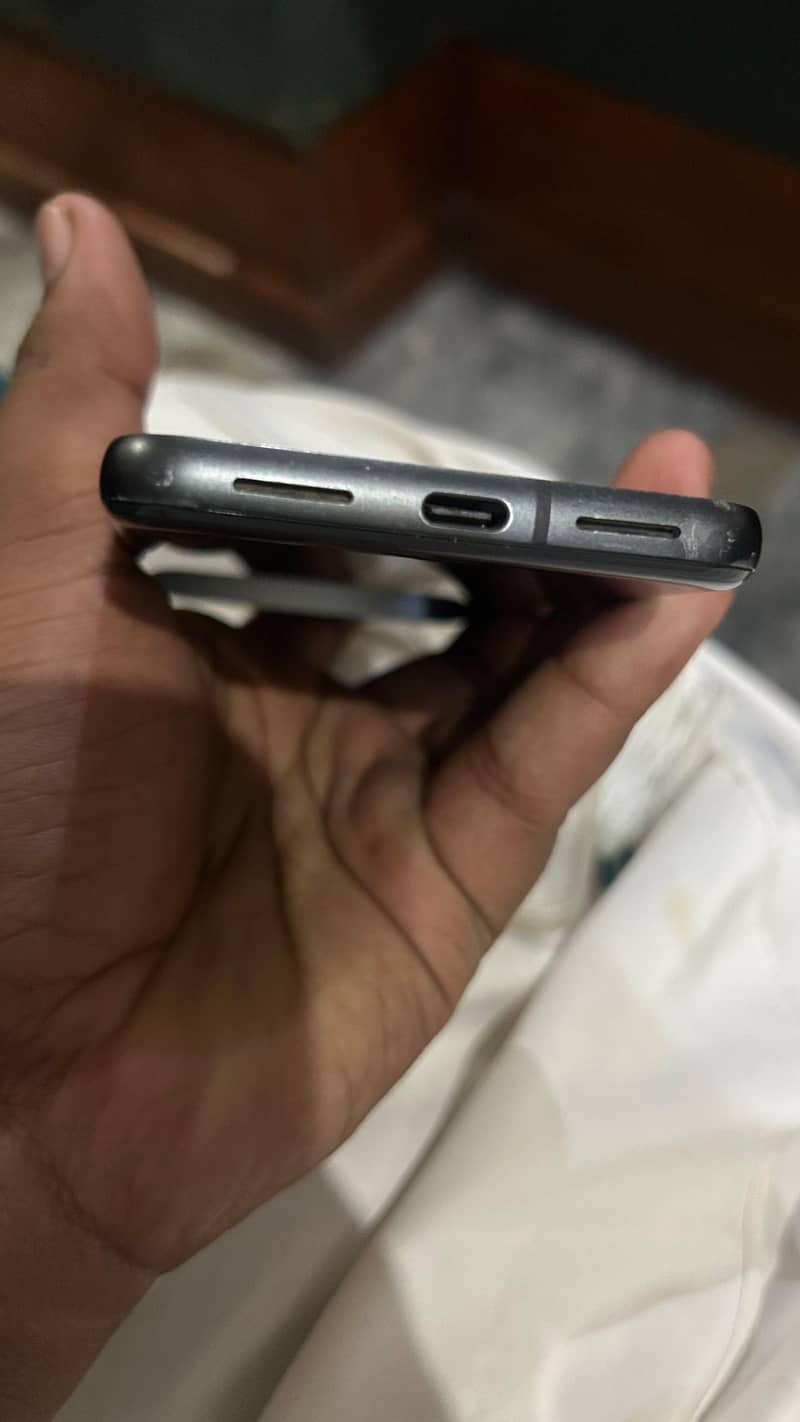 Google Pixel 8 3