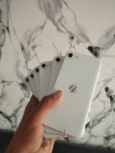 Apple iPhone SE