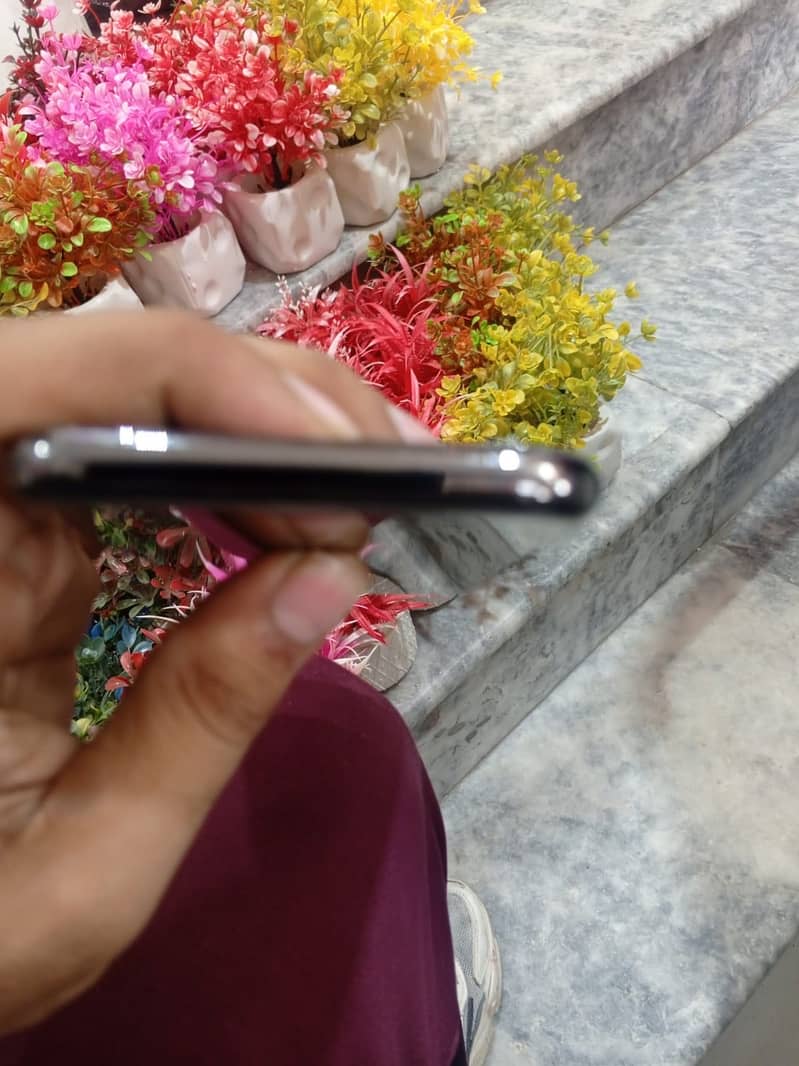 Apple iPhone X 0