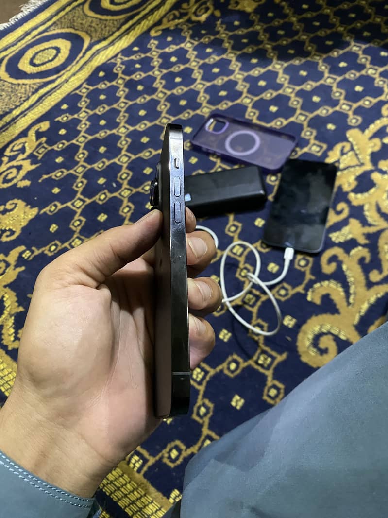 Apple iPhone 14 Pro 3
