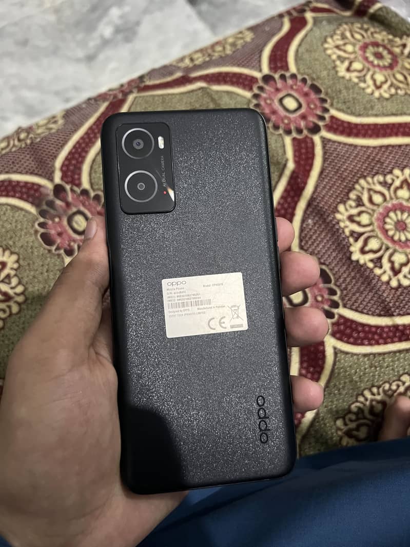 OPPO A76 1