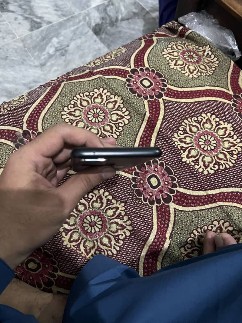 OPPO A76 3