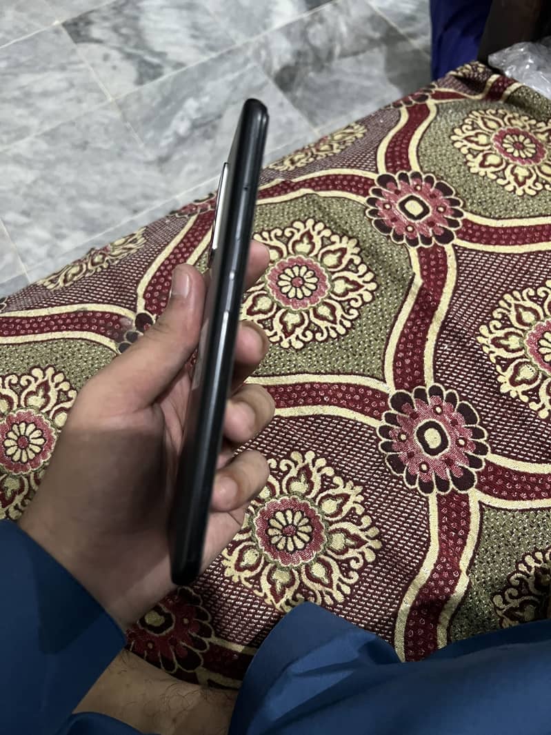 OPPO A76 4