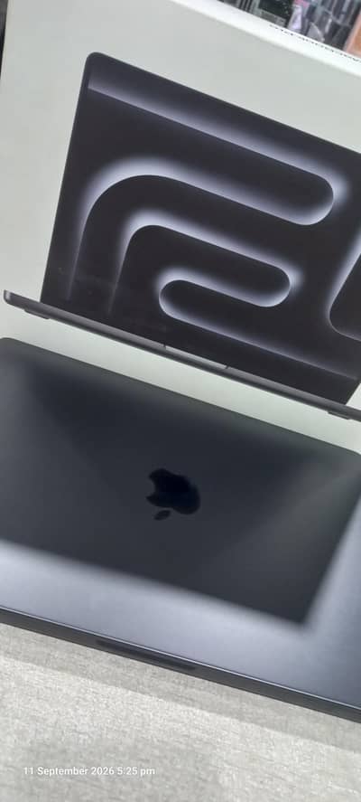 Apple MacBook Pro 14-inch (M4, 2024) – 16GB RAM / 1TB SSD – Like New