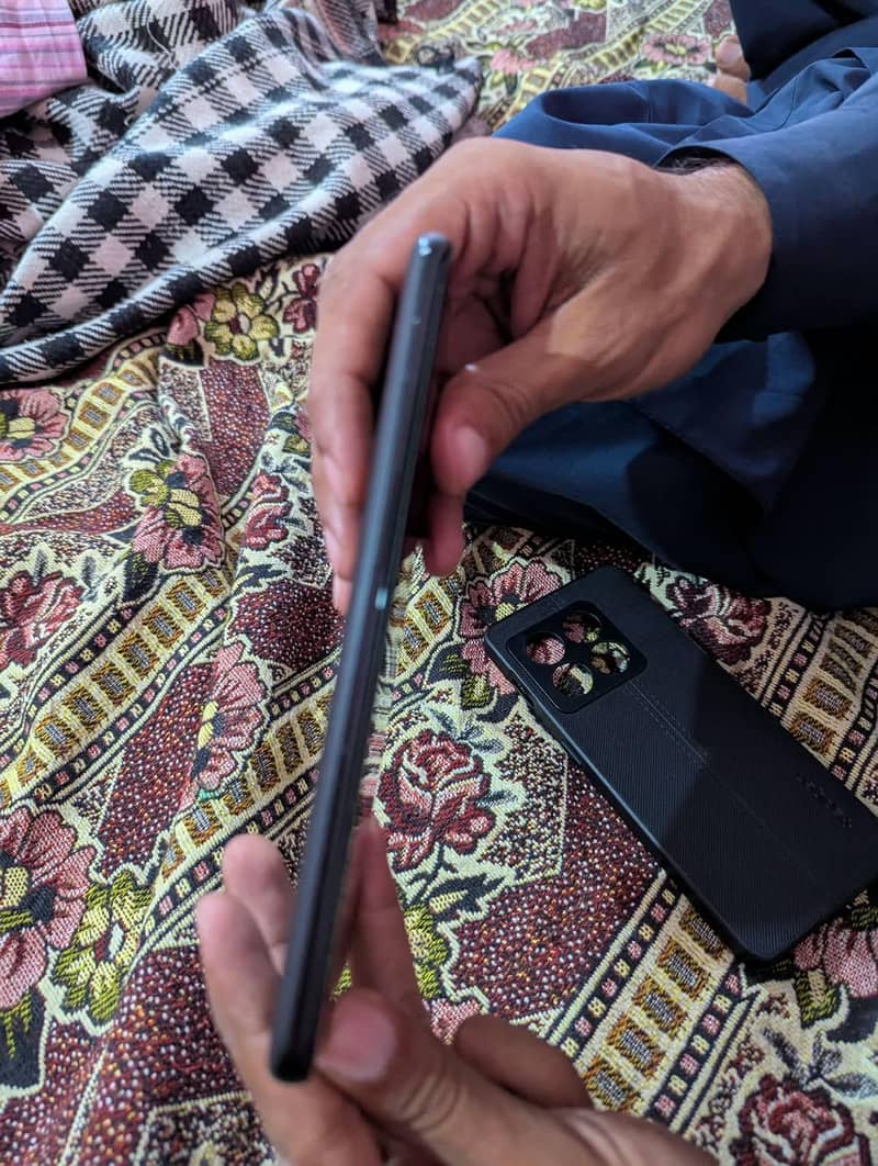 One Plus 10 Pro 4