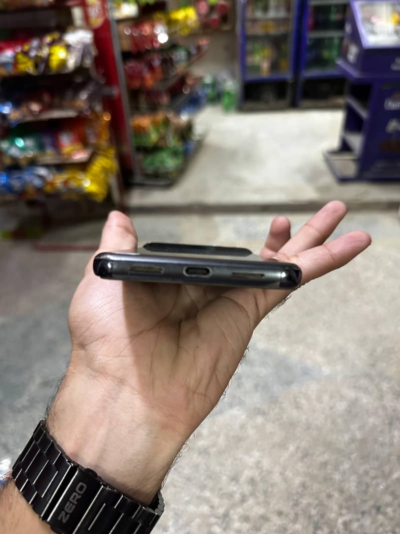Google pixel 8 pro 3