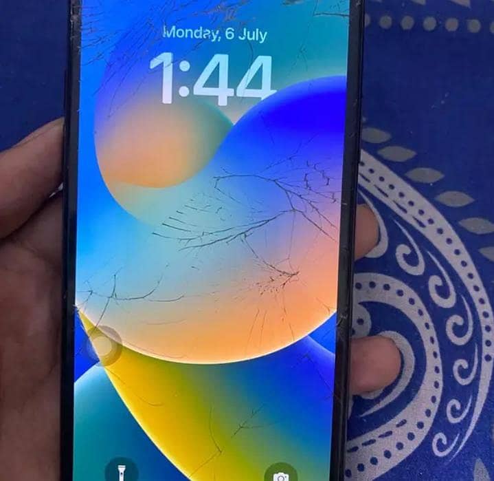 Apple iPhone X 3