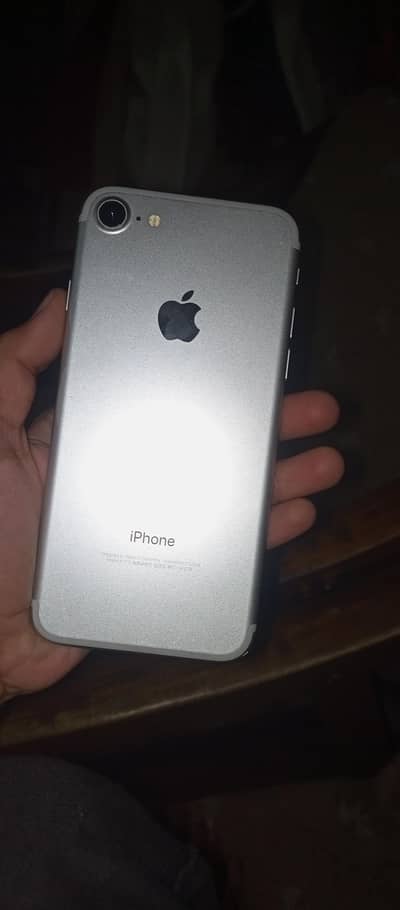 Apple iPhone 7
