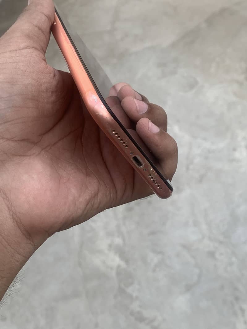 Apple iPhone XR 3