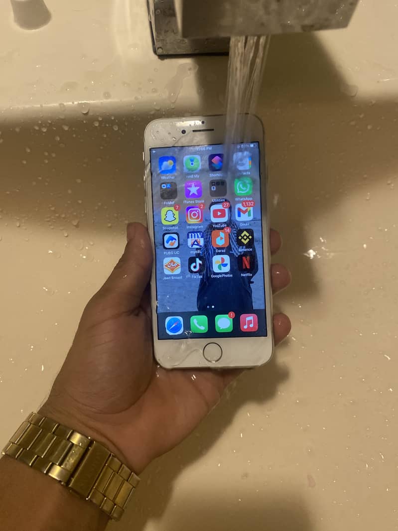 Apple iPhone 7 11