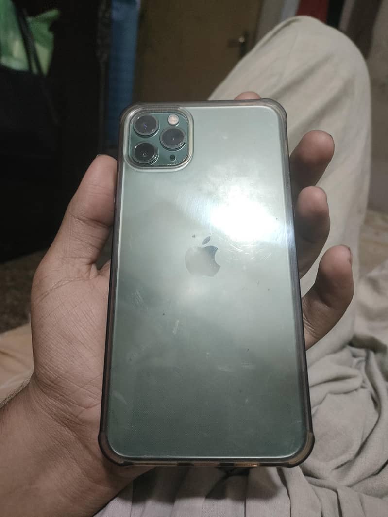 iPhone 11 Pro Max 13