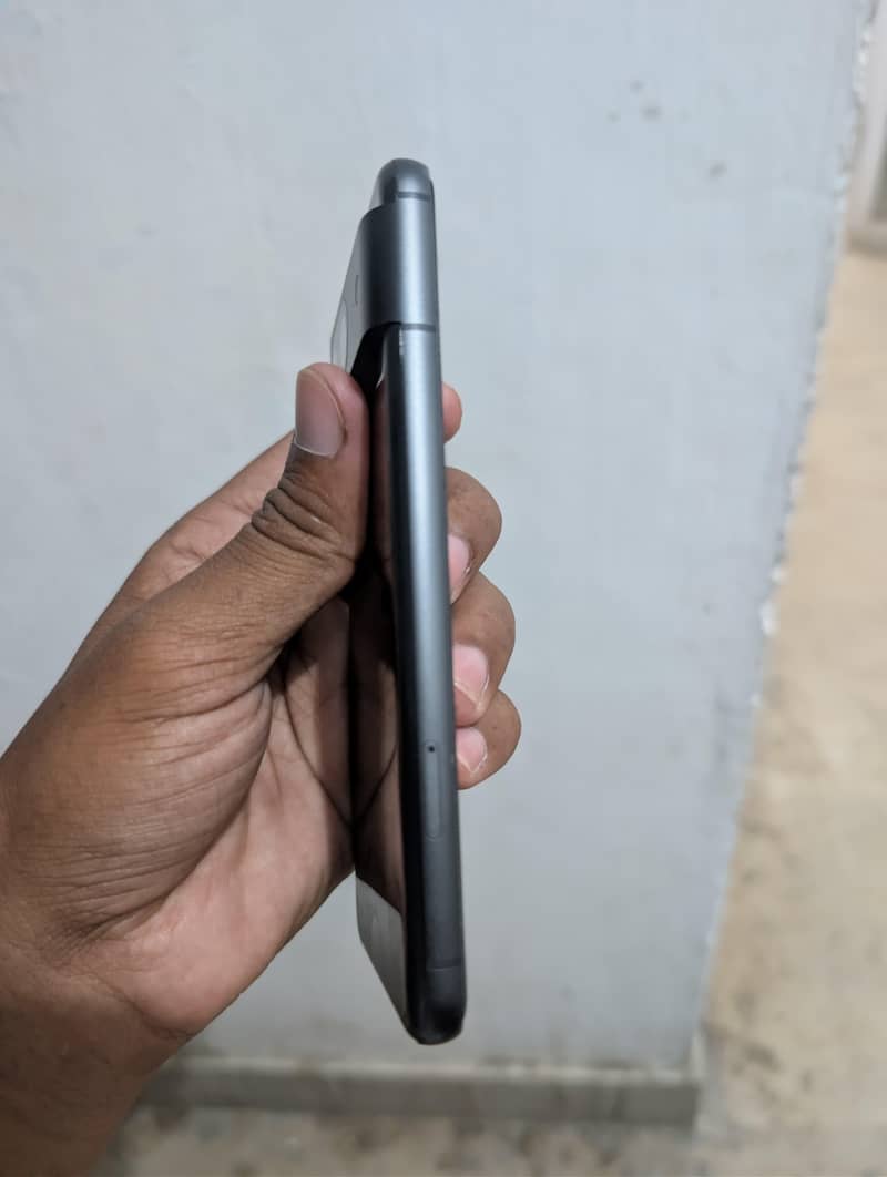 Google Pixel 8 3