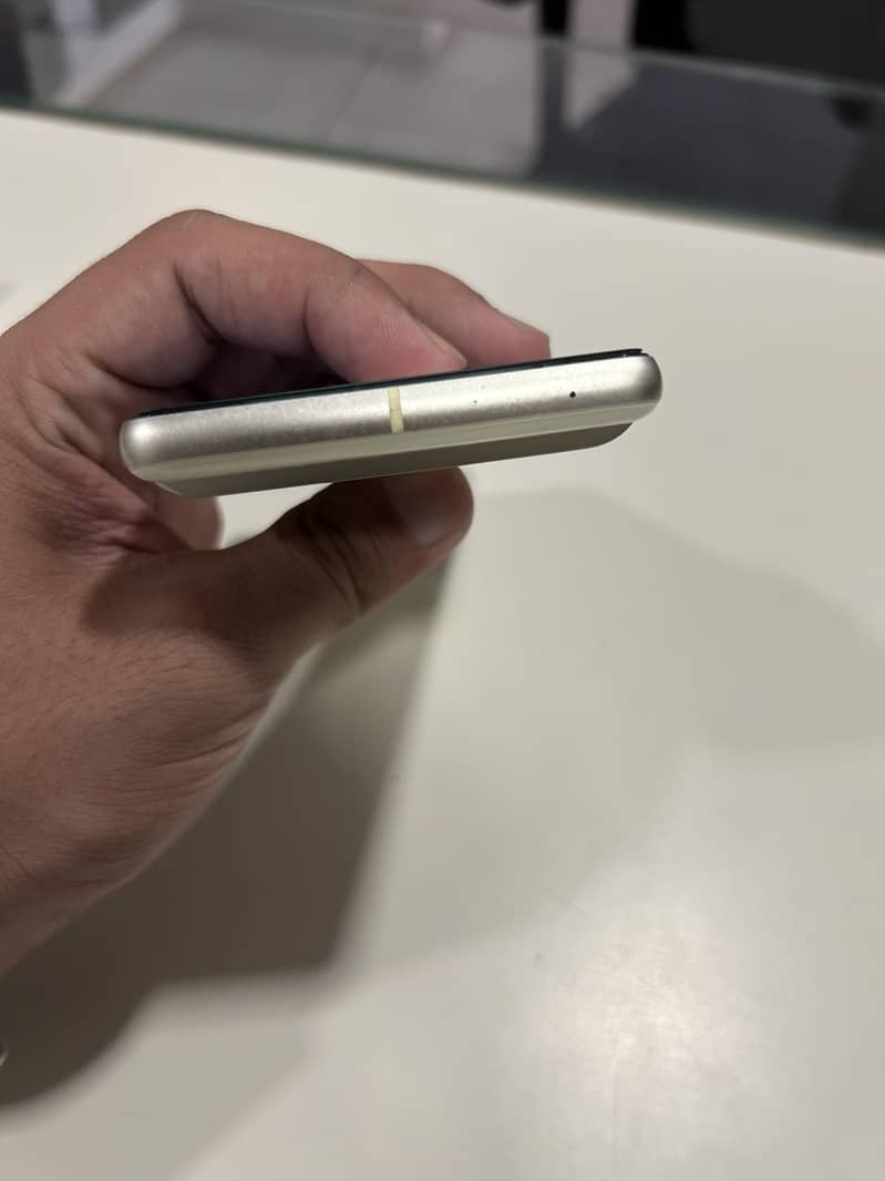 Google Pixel 7 5