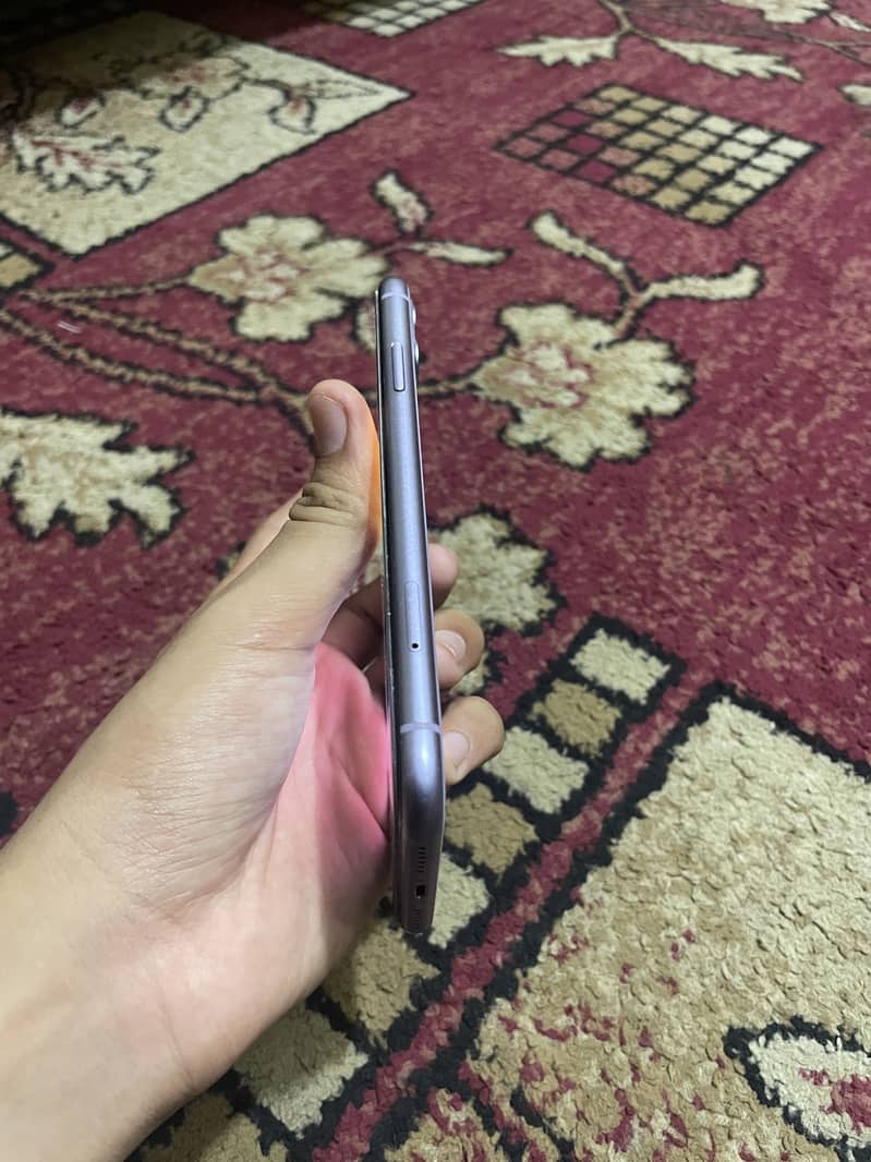 Apple iPhone 11 8