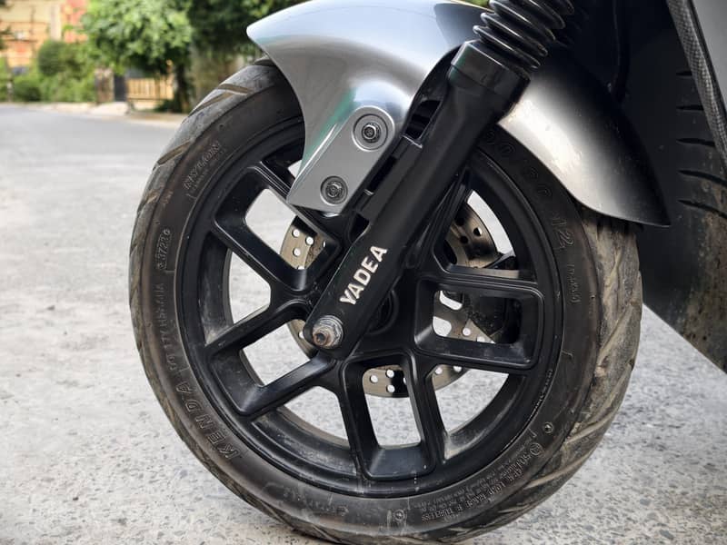 Yadea E8s Pro Mountain Climber 3