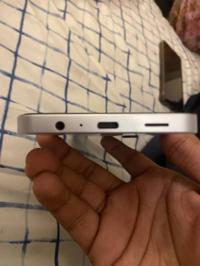 Samsung Mobile A06
