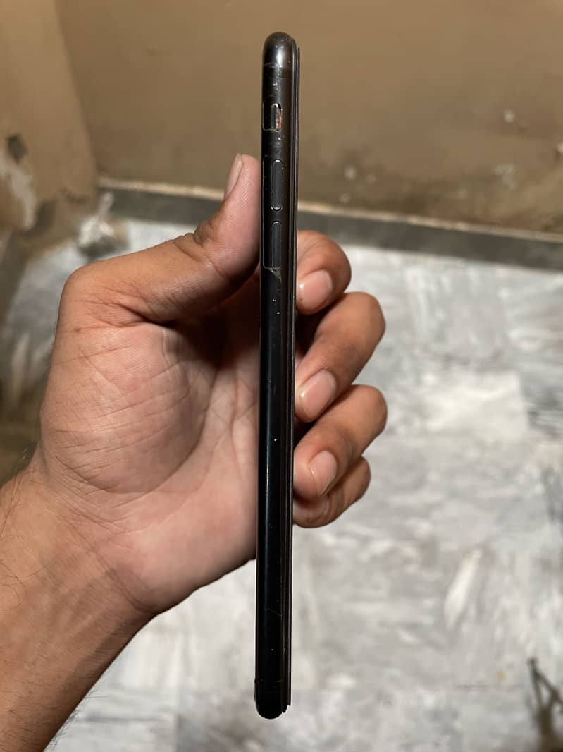 Apple iPhone 7 Plus 4
